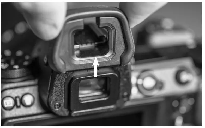 HYDROPHOBIA EP-S Eyepiece Attachment Rain Cover Instructions - Remove the camera’s eyepiece