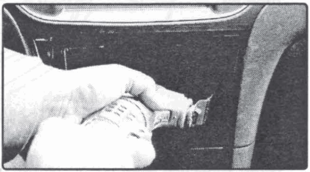 Scosche ITCCR01B RELOCATION PANEL KIT - 12