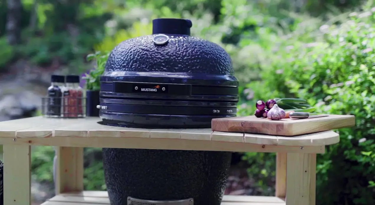 Mustang 325383 Kamado Barbecue Instruction Manual