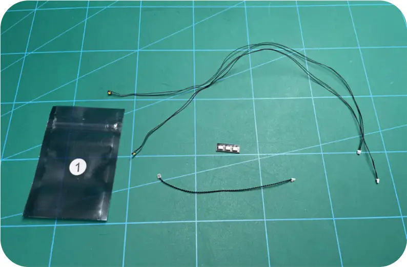 GAME OF BRICKS Light Kit for Winter Village Station Step 1_A