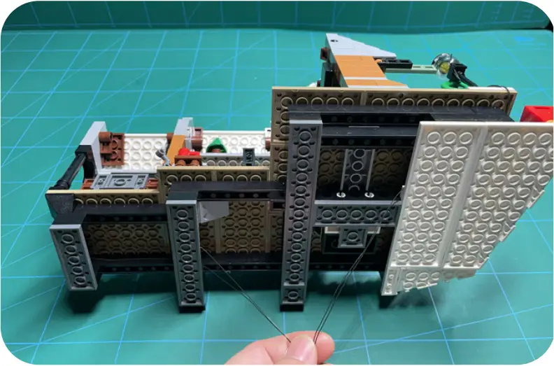 GAME OF BRICKS Light Kit for Winter Village Station Step 1_K