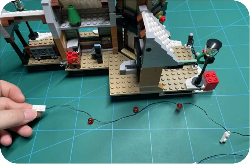 GAME OF BRICKS Light Kit for Winter Village Station Step 2_C