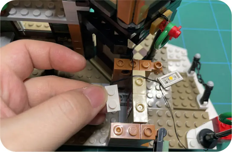 GAME OF BRICKS Light Kit for Winter Village Station Step 2_P