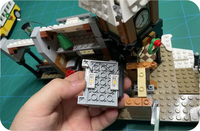 GAME OF BRICKS Light Kit for Winter Village Station Step 2_Q