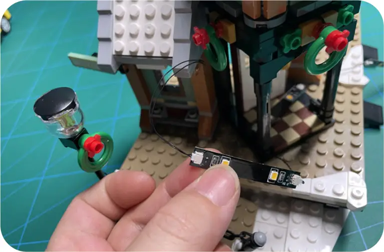 GAME OF BRICKS Light Kit for Winter Village Station Step 2_U