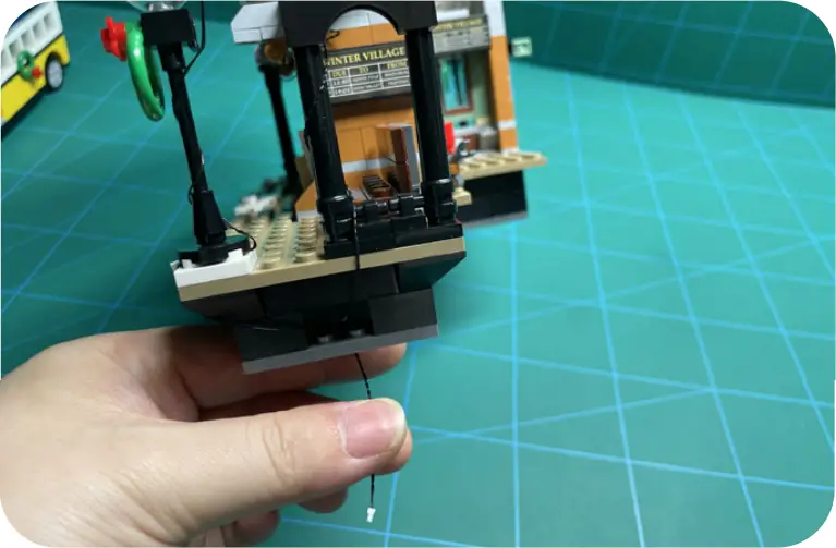 GAME OF BRICKS Light Kit for Winter Village Station Step 2_Y