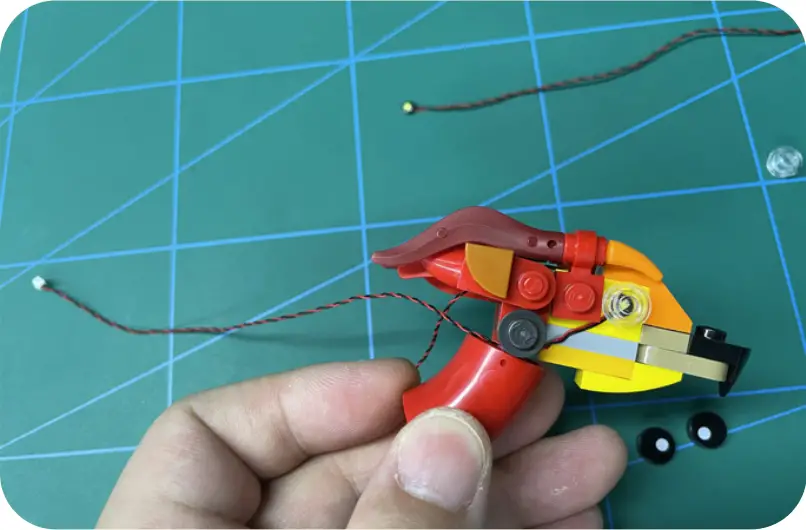 GAME OF BRICKS Light Kit for Fawkes, Dumbledore’s Phoenix Step 1_F