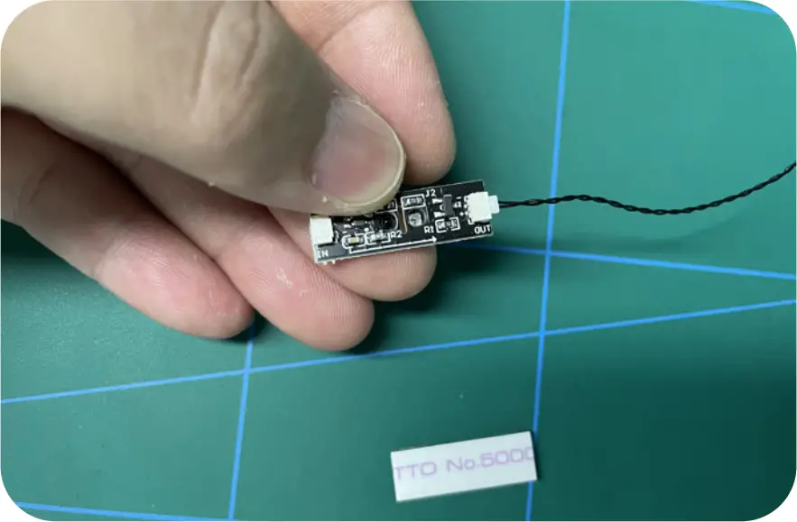 GAME OF BRICKS Light Kit for Fawkes, Dumbledore’s Phoenix Step 3_B