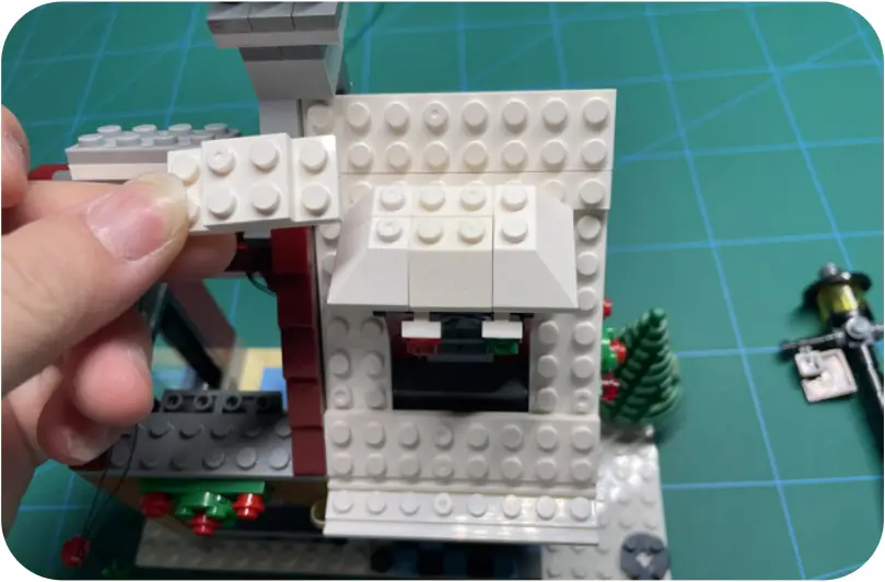 GAME OF BRICKS Light Kit for Winter Village Bakery Step 1_M