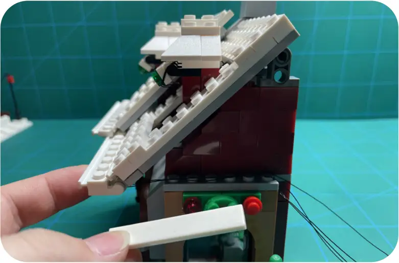 GAME OF BRICKS Light Kit for Winter Village Bakery Step 2_H