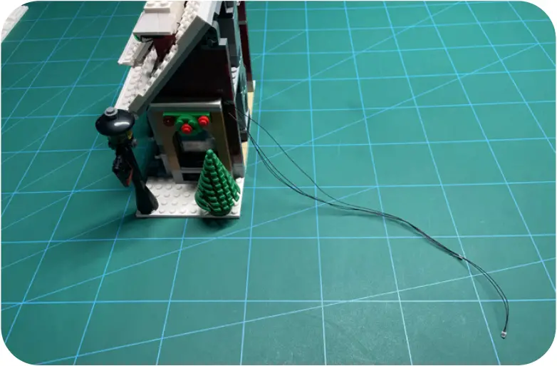 GAME OF BRICKS Light Kit for Winter Village Bakery Step 2_H