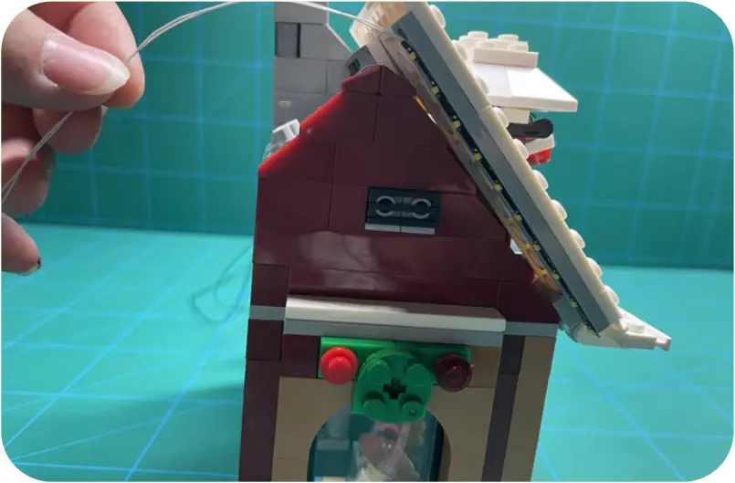 GAME OF BRICKS Light Kit for Winter Village Bakery Step 3_C