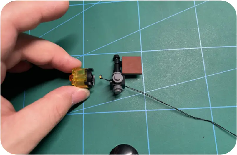 GAME OF BRICKS Light Kit for Winter Village Bakery Step 4_D