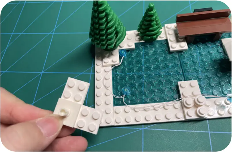 GAME OF BRICKS Light Kit for Winter Village Bakery Step 5_E