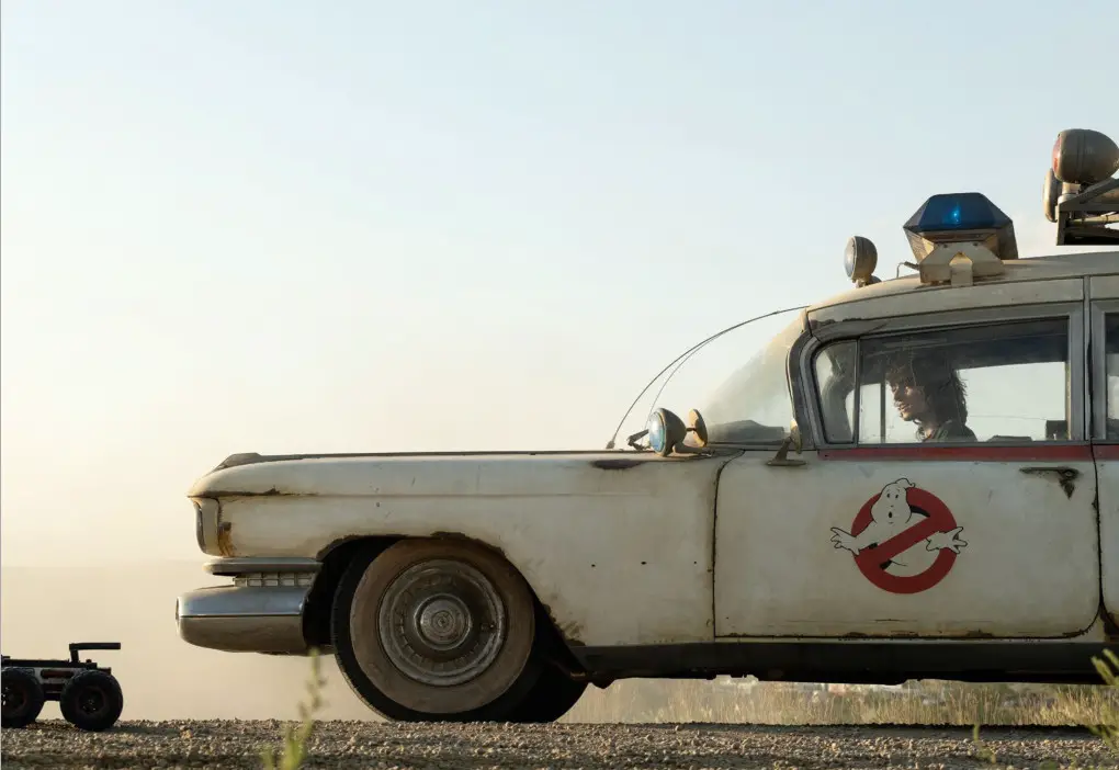 LEGO Ghost Busters ECTO-1- CLASSIFIEDS 1