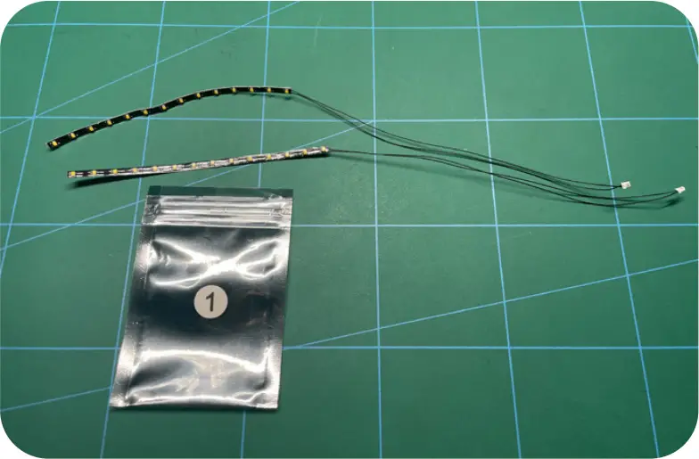 GAME OF BRICKS Light Kit for The Mandalorian Helmet Step 1_A