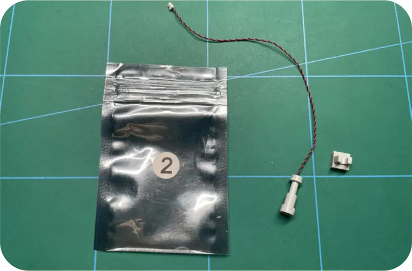 GAME OF BRICKS Light Kit for The Mandalorian Helmet Step 2_A