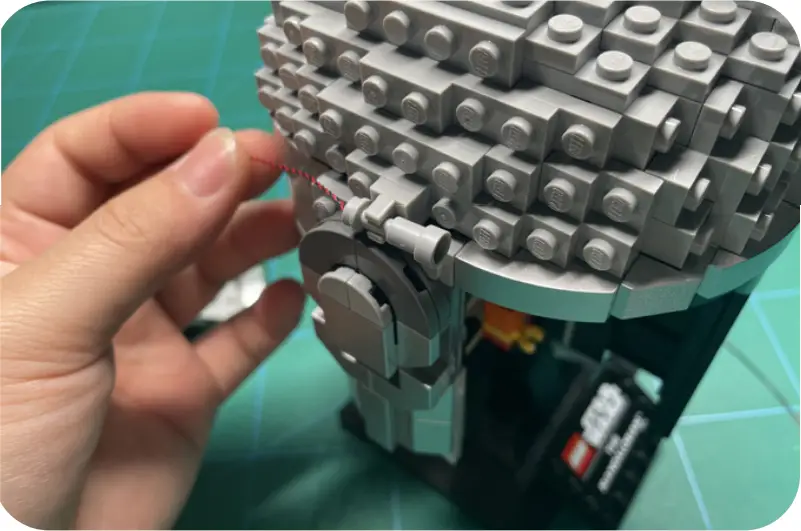 GAME OF BRICKS Light Kit for The Mandalorian Helmet Step 2_E