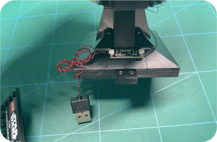 GAME OF BRICKS Light Kit for The Mandalorian Helmet Step 5_H