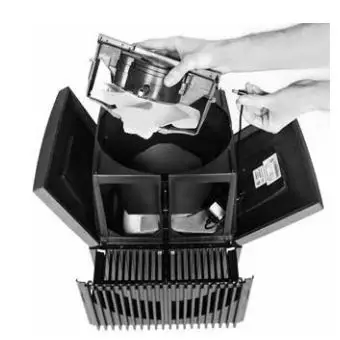 VENTA AIRWASHER User Manual - Lift the motor out of the housing, remove the power cable, and set it aside for a moment