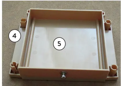 numskull 44371 X Box Gaming Locker - STEP 1