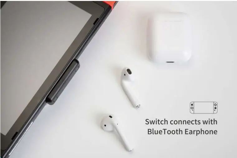 ROUTE AIR Bluetooth Audio USB Transmitter - Switch Connects with Bluetooth Earphone
