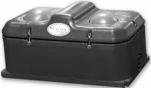 CANARM Energy Free Covered Poly Waterer EF88C