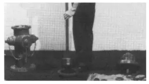 Remove Main Valve from Lower Barrel Flange