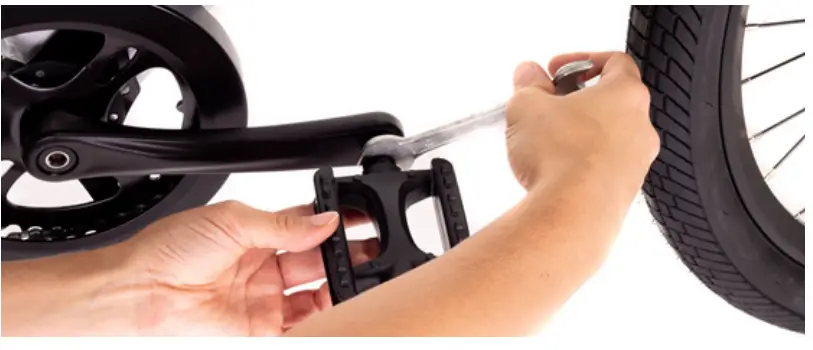 DILLENGER SUPER STREET 8 Electric Bikes - pedals