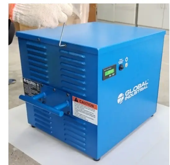 GLOBAL INDUSTRIAL 436981 100 AH 1000W Pure Sine Wave Portable Power Supply - Fig 1