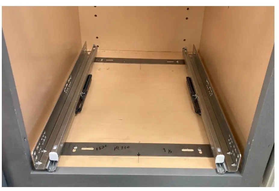 Meadow Lane ML.1401.01 Pull Out Bottom Mount Waste Container Installation of drawer slide mounting
bracket