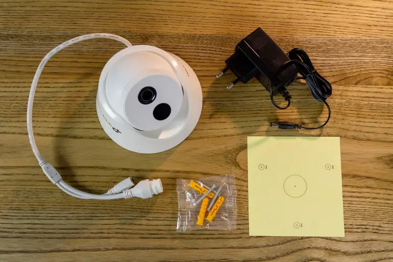 Tp-link C400hp-2.8 Network Camera User Guide Tp-link C400hp-2.8 Network Camera User Guide