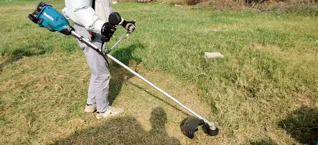 Makita Ur006g Cordless Grass Trimmer Instruction Manual Makita Ur006g Cordless Grass Trimmer Instruction Manual