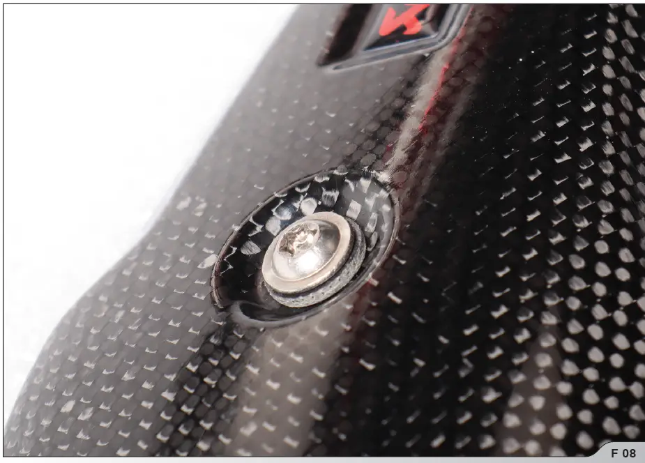 AKRAPOVIC-YZF-R6-17-18-Slip-On-Line-Titanium-M-FIG-13