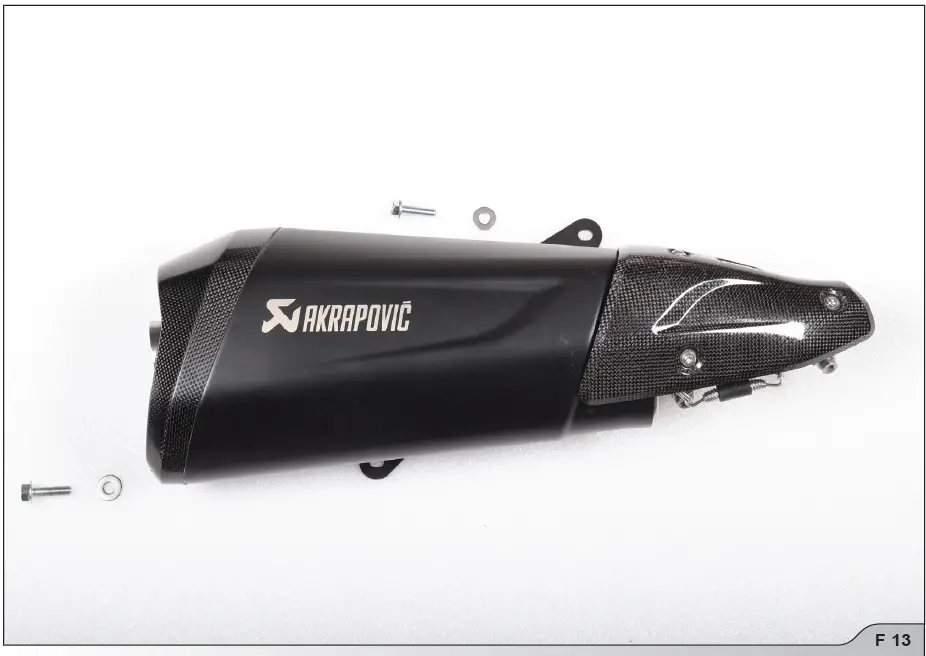 AKRAPOVIC-YZF-R6-17-18-Slip-On-Line-Titanium-M-FIG-18