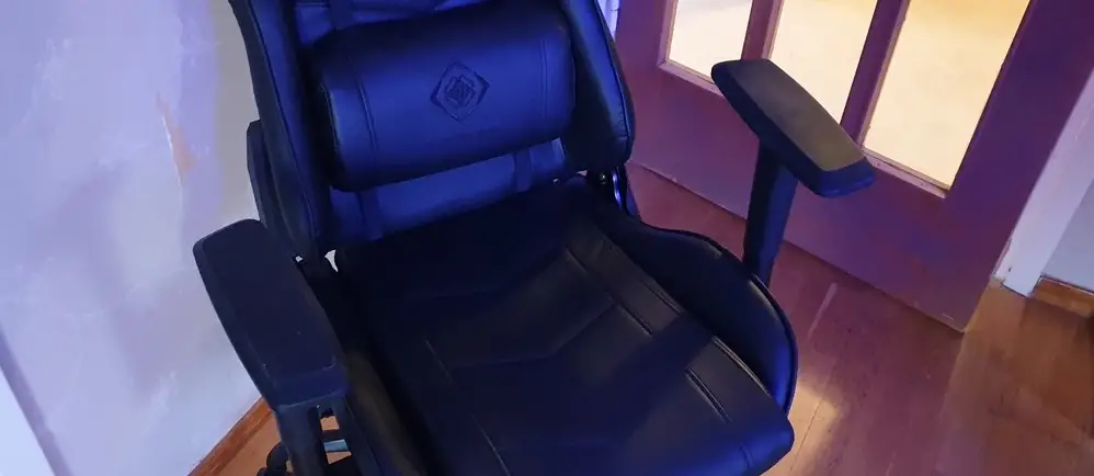 Deltaco Gaming Gam-096-w Gaming Chair User Guide