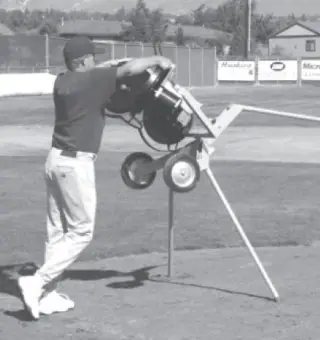 SPORTS-ATTACK-Hack-AttackBB-Bas-ball-Machine-fig 5