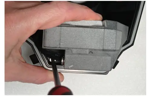 MANTIS INSTA360 PRO Button Connection Verification - screw