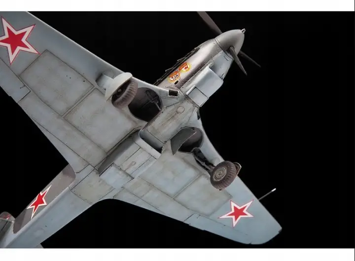 Zvezda Yak-9d Soviet Fighter Instruction Manual Zvezda Yak-9d Soviet Fighter Instruction Manual