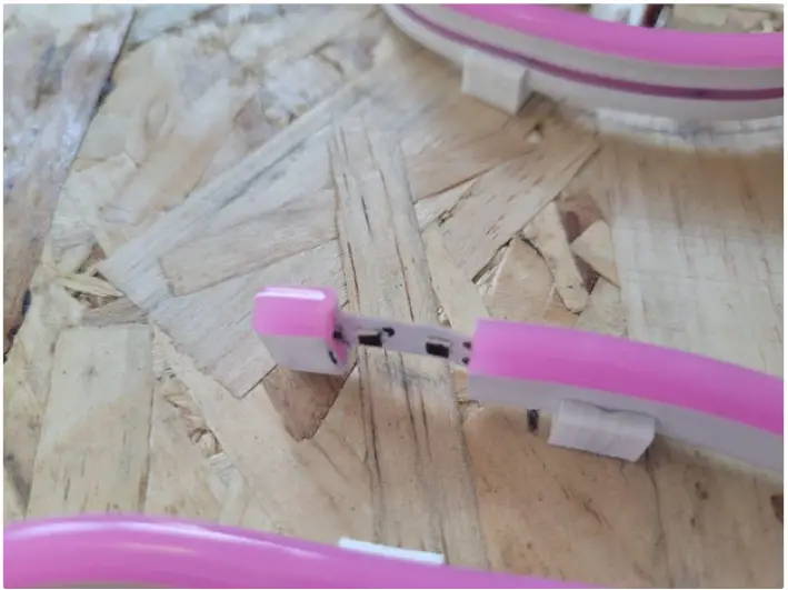 instructables-Dynamic-Neon-Arduino-Driven-Sign-FIG-4