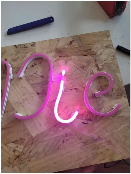 instructables-Dynamic-Neon-Arduino-Driven-Sign-FIG-5