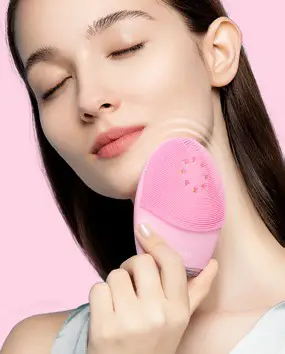 FOREO LUNA 3 Plus Thermo Facial Cleansing and Firming Massage - Microcurrent mode