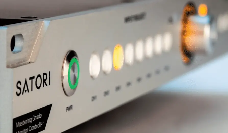 Thomann Satori And R4s Antelope Audio Bundle User Manual Thomann Satori And R4s Antelope Audio Bundle User Manual