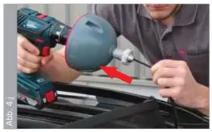 Move the cleaning aid backwards until approx