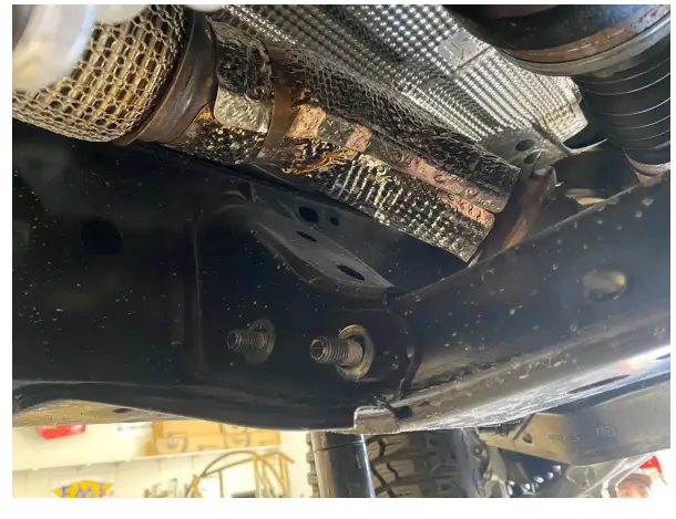 FMI Racing 2021-Up Bronco Skid Plate Instruction Manual Disassembly