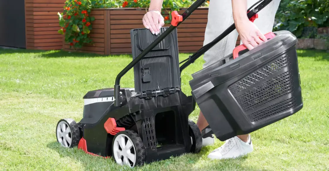 Al-ko 113857 32.2 Li Easy Battery Mower Instruction Manual Al-ko 113857 32.2 Li Easy Battery Mower Instruction Manual