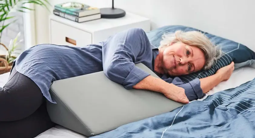 VENDLET 5000002 LEJRELET Wedge Pressure Relieving Positioning Cushion PRODUCT