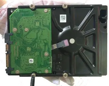 Installing Hard Disk Drive (HDD)