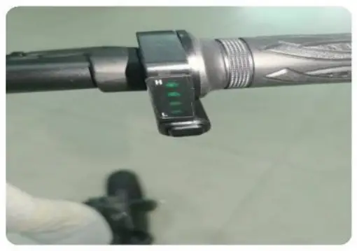 Adjusting the E- bike handle