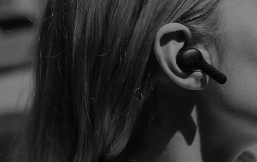 Jays F5tw01 F-five True Wireless Earbuds User Manual Jays F5tw01 F-five True Wireless Earbuds User Manual